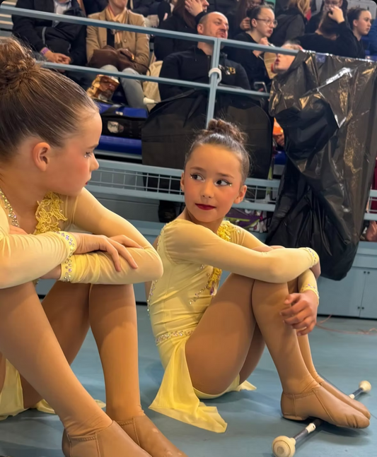 5 erreurs courantes à éviter quand on débute le Twirling bâton